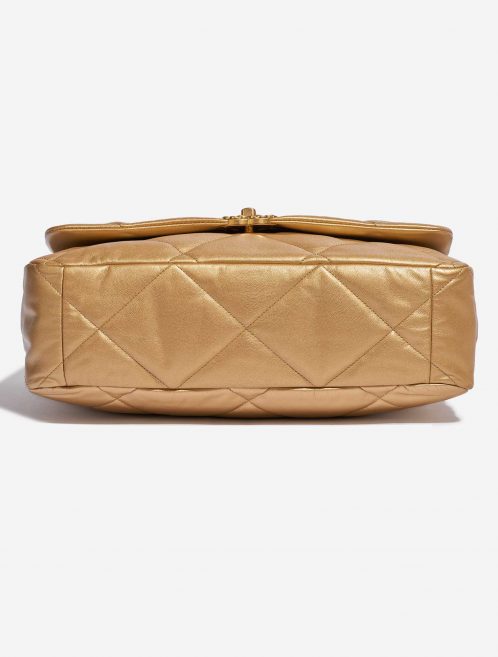 Pre-owned Chanel bag 19 Flap Bag Maxi Lamb Gold Gold Bottom | Sell your designer bag on Saclab.com