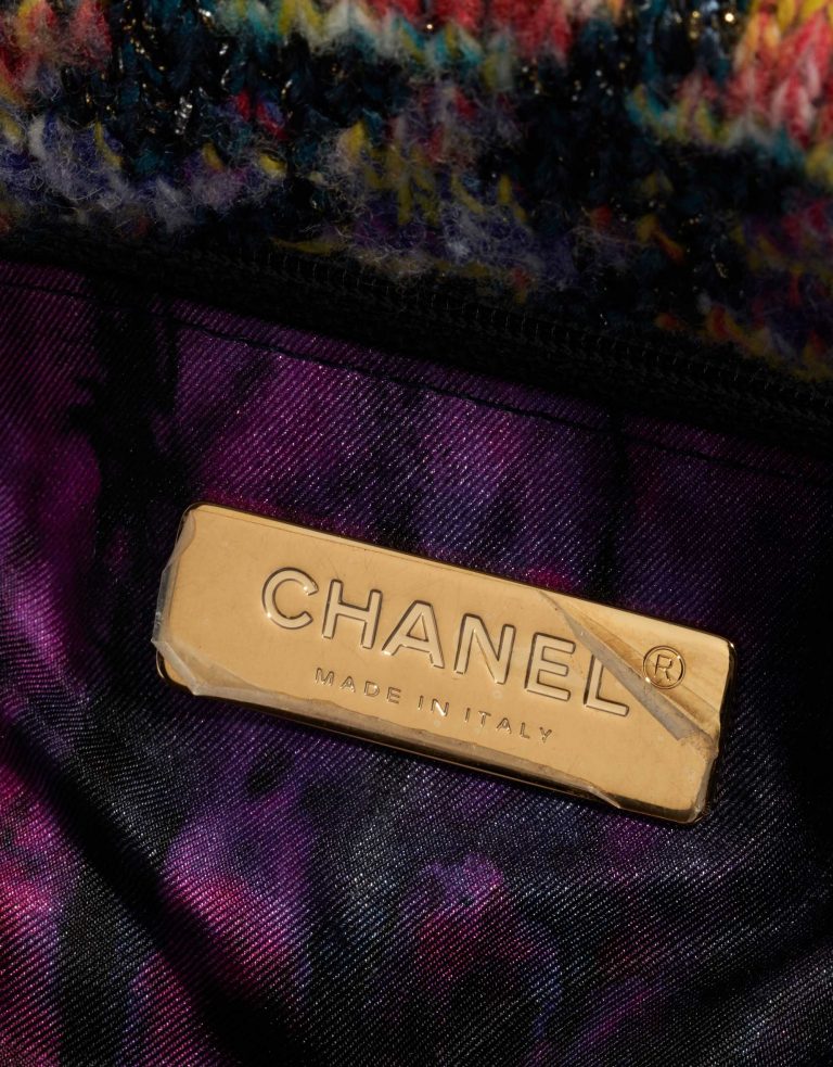 Pre-owned Chanel bag 19 Flap Bag Tweed Multicolour Multicolour Logo | Sell your designer bag on Saclab.com