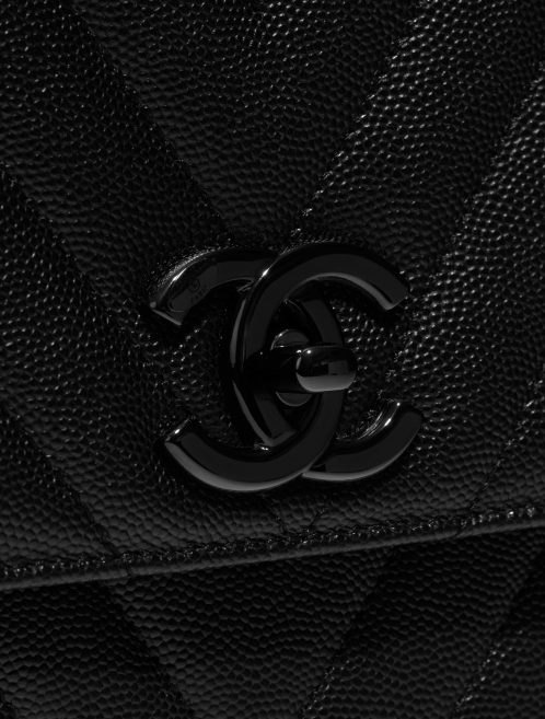 Pre-owned Chanel bag Timeless Handle Medium Caviar So Black Black Closing System | Sell your designer bag on Saclab.com