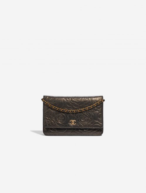 Pre-owned Chanel bag WOC Lamb Camellia Black / Shimmering Gold Black Front | Sell your designer bag on Saclab.com