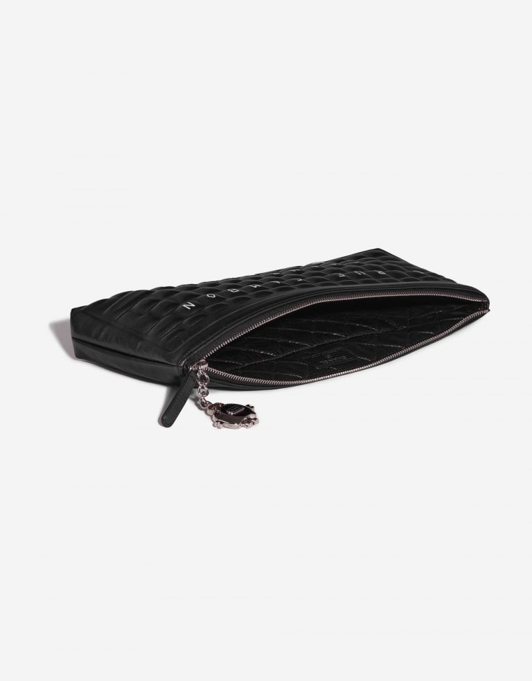 Pre-owned Chanel bag Keyboard Clutch Calf Black Black Inside | Sell your designer bag on Saclab.com