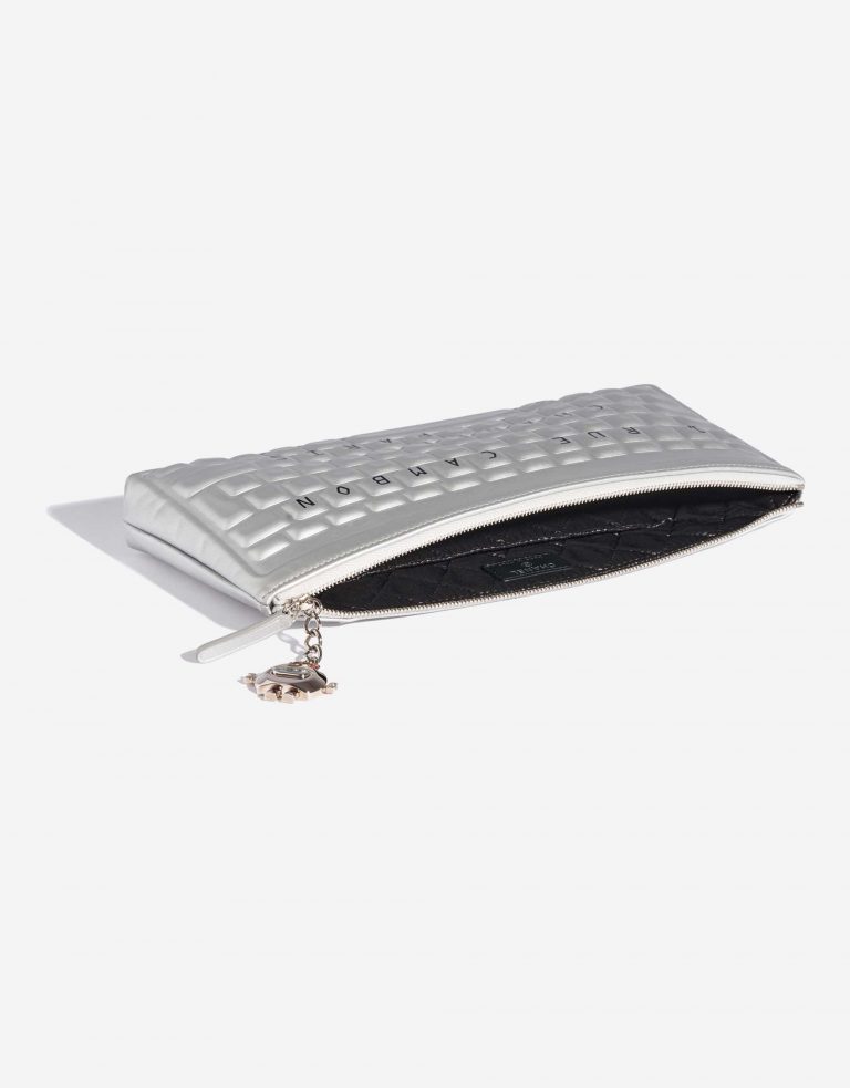 Pre-owned Chanel bag Keyboard Clutch Calf Silver Silver Inside | Sell your designer bag on Saclab.com