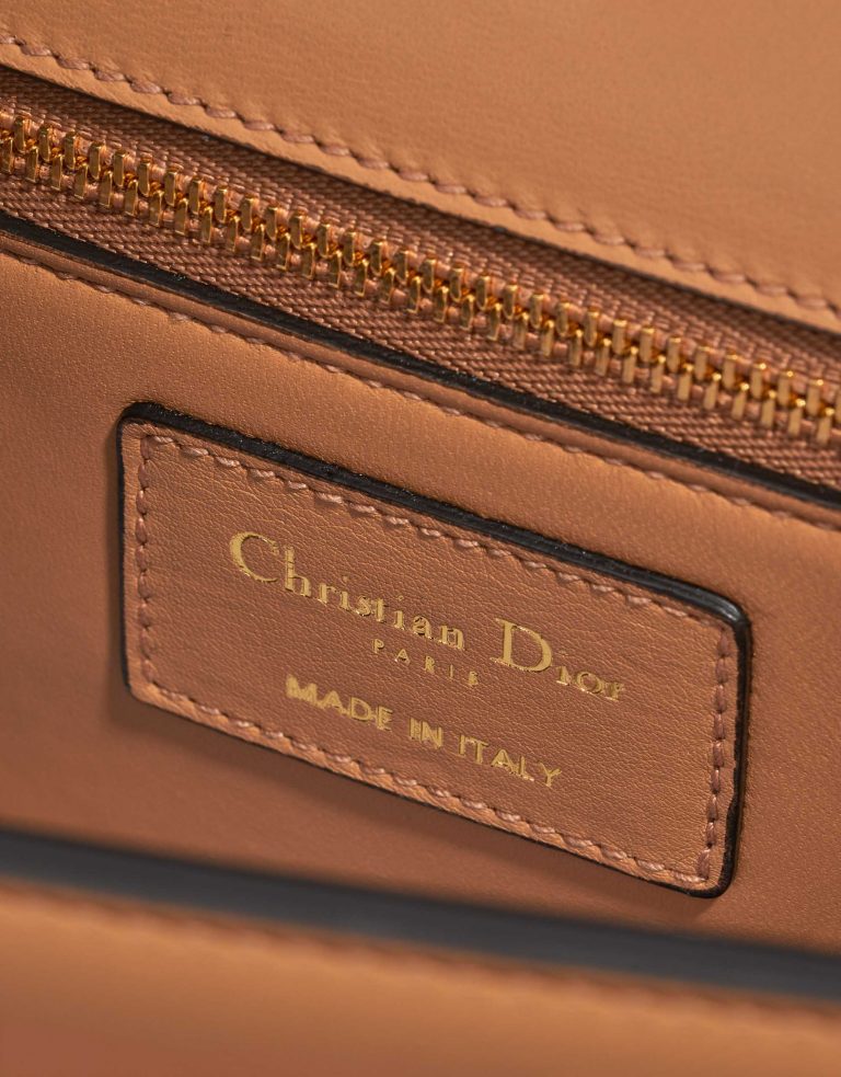 Pre-owned Dior bag 30 Montaigne Calf Beige Beige, Brown Logo | Sell your designer bag on Saclab.com