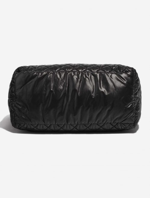 Pre-owned Chanel bag Cocoon Shopper Synthetic Black Black Bottom | Sell your designer bag on Saclab.com