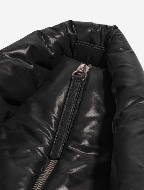 Pre-owned Chanel bag Cocoon Shopper Synthetic Black Black Closing System | Sell your designer bag on Saclab.com