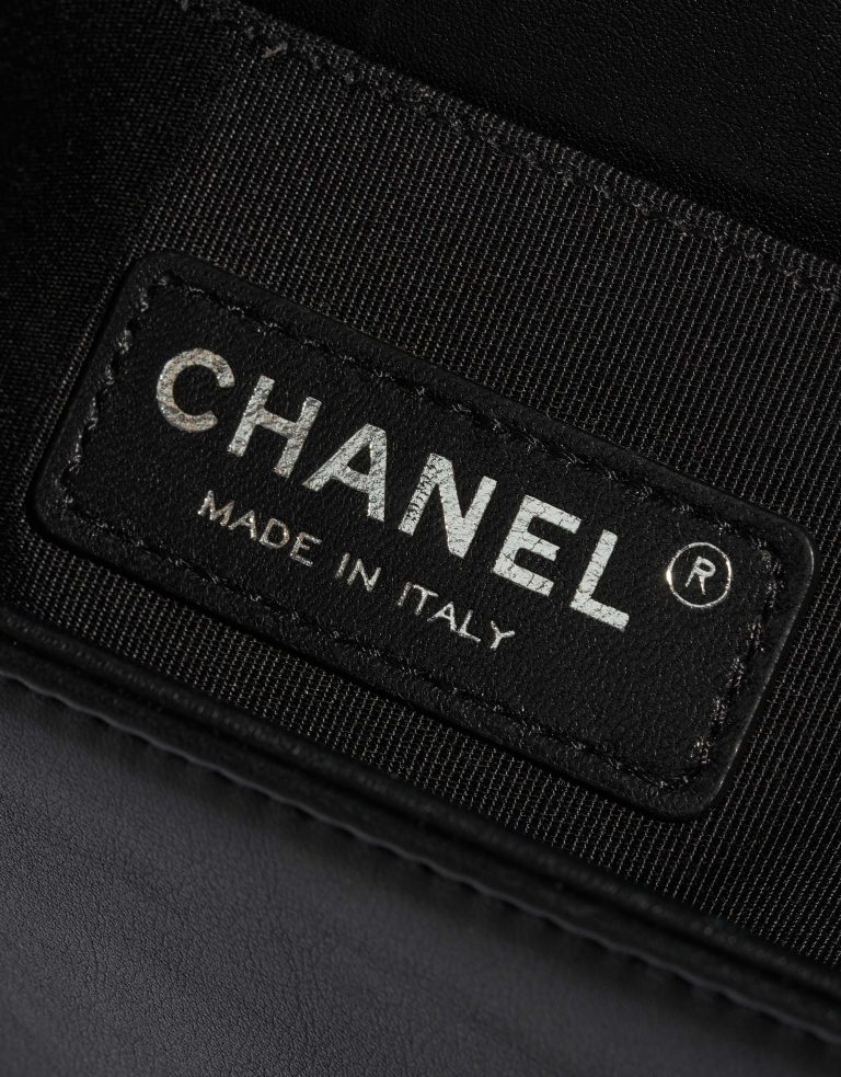 Pre-owned Chanel bag Boy Small Lamb Black / Multicolour Black, Multicolour Logo | Sell your designer bag on Saclab.com