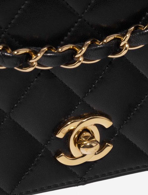 Pre-owned Chanel bag Timeless WOC Lamb Black Black Closing System | Sell your designer bag on Saclab.com