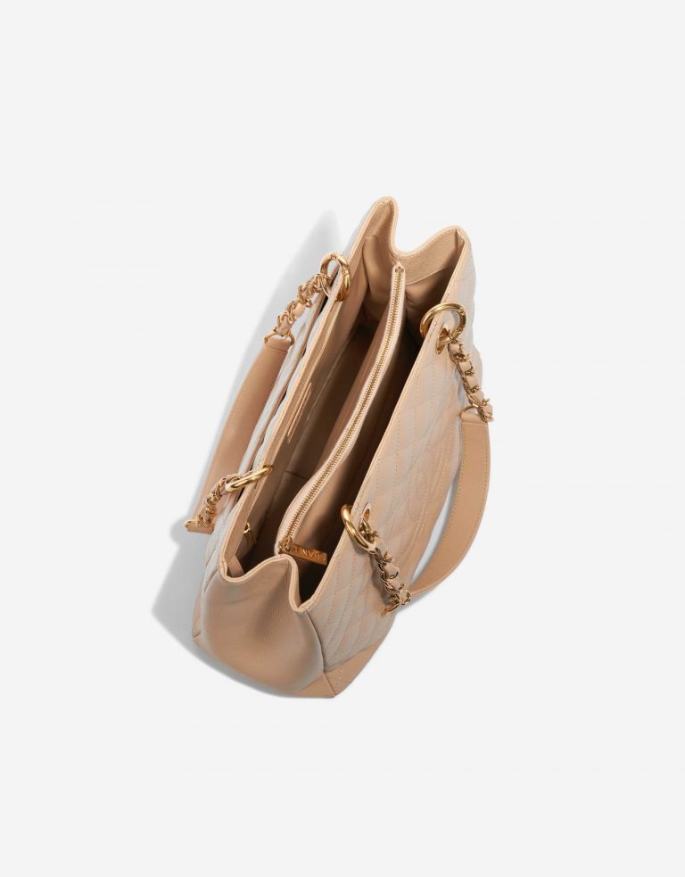 Pre-owned Chanel bag Shopping Tote GST Caviar Beige Beige Inside | Sell your designer bag on Saclab.com