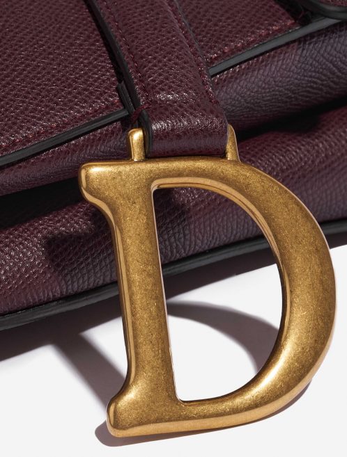 Pre-owned Dior bag Saddle Medium Calf Bordeaux Red Closing System | Sell your designer bag on Saclab.com
