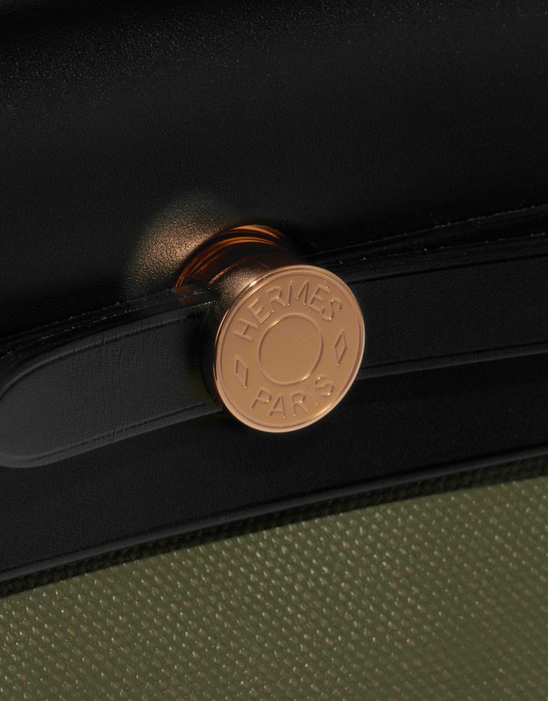 Pre-owned Hermès bag Herbag 31 Toile / Vache Hunter Lichen / Ecru / Black Black, Green Logo | Sell your designer bag on Saclab.com