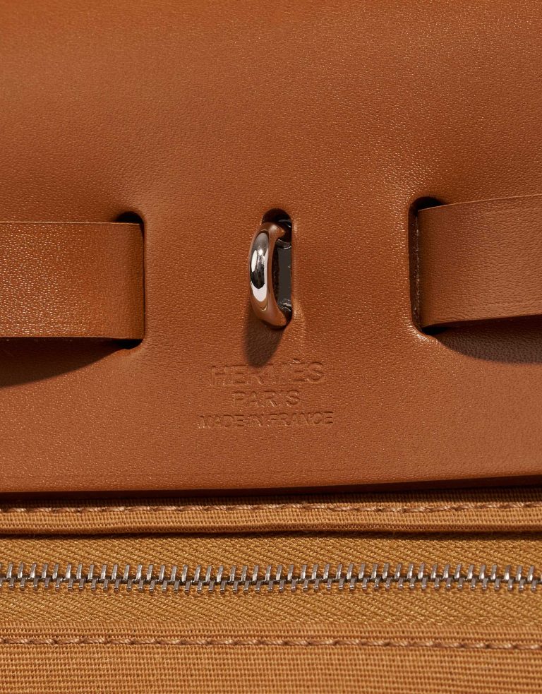 Pre-owned Hermès bag Herbag 31 Toile / Vache Hunter Etoupe-Dune / Fauve Brown Logo | Sell your designer bag on Saclab.com