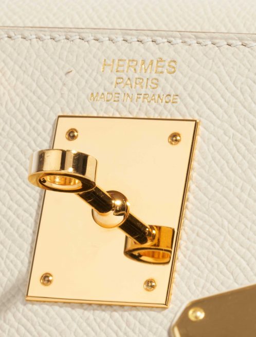 Pre-owned Hermès bag Kelly 32 Epsom Craie Grey Logo | Sell your designer bag on Saclab.com