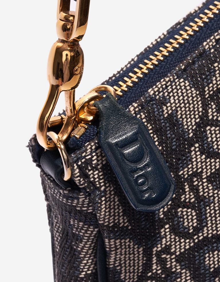 Pre-owned Dior bag Saddle Clutch Oblique Jacquard Blue Blue Closing System | Sell your designer bag on Saclab.com