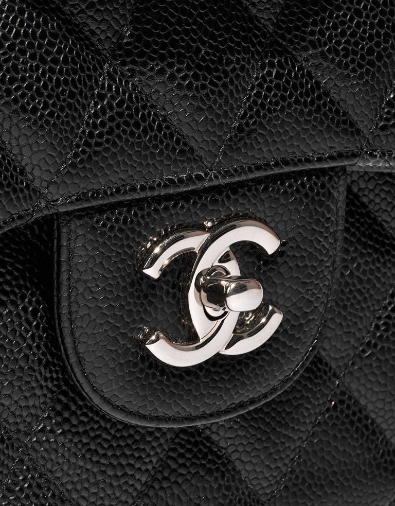 Pre-owned Chanel bag Timeless Jumbo Caviar Black Black Closing System | Sell your designer bag on Saclab.com