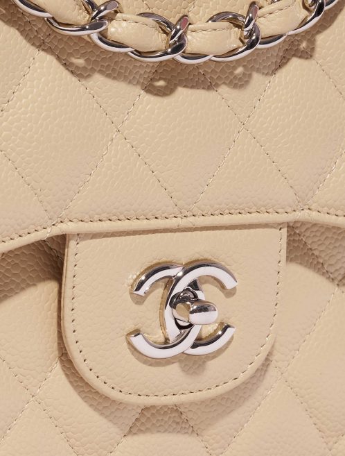 Pre-owned Chanel bag Timeless Jumbo Caviar Beige Beige Closing System | Sell your designer bag on Saclab.com