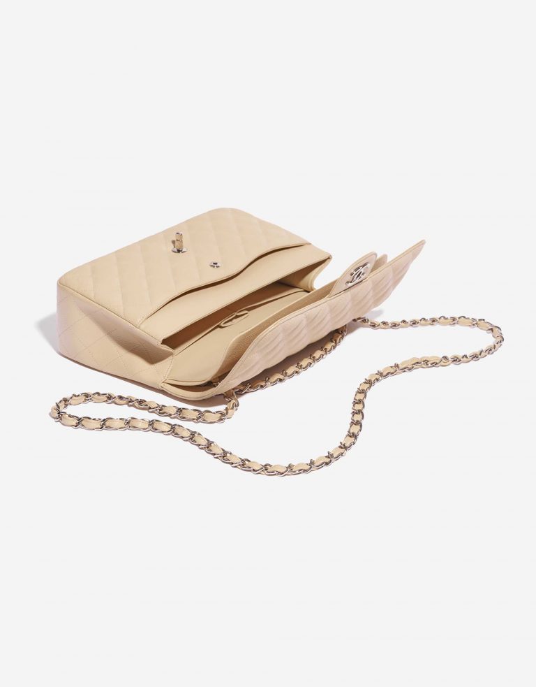 Pre-owned Chanel bag Timeless Jumbo Caviar Beige Beige Inside | Sell your designer bag on Saclab.com