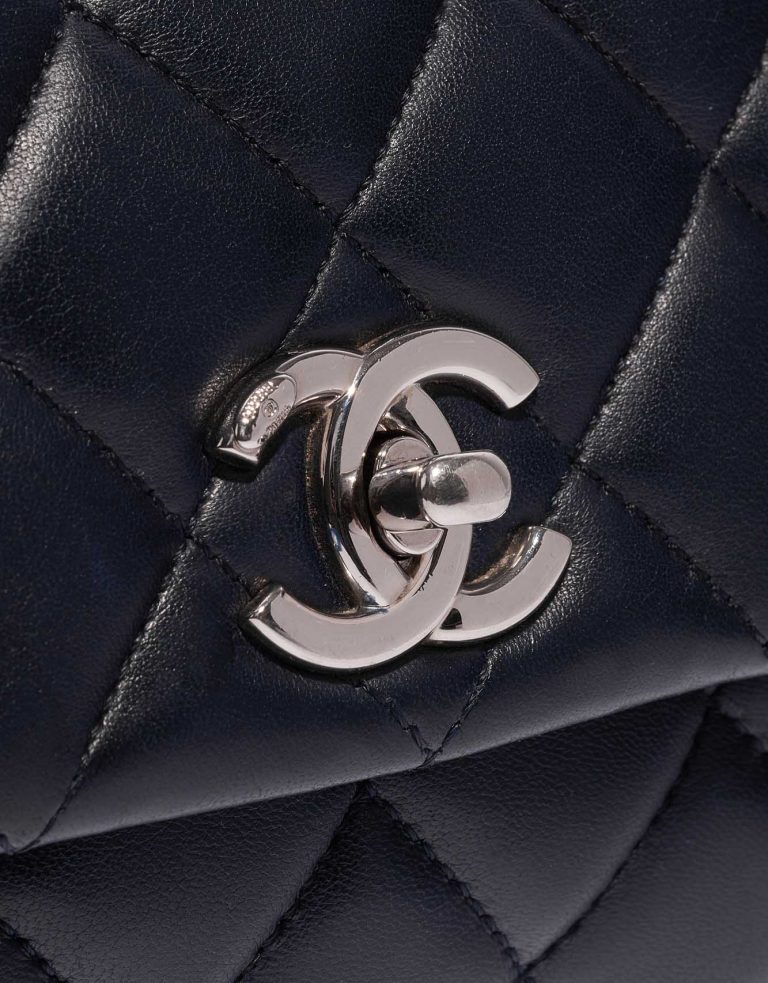 Pre-owned Chanel bag Timeless Small Flap Bag Lambskin Dark Blue Blue Closing System | Sell your designer bag on Saclab.com