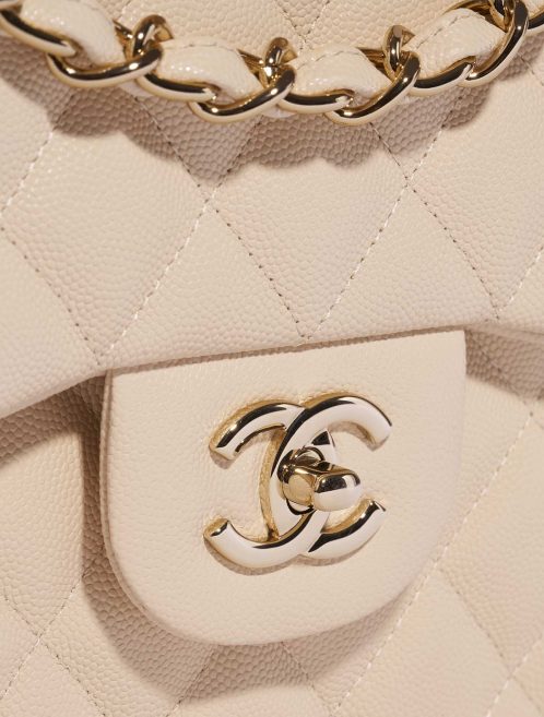 Pre-owned Chanel bag Timeless Jumbo Caviar Light Beige Beige Closing System | Sell your designer bag on Saclab.com