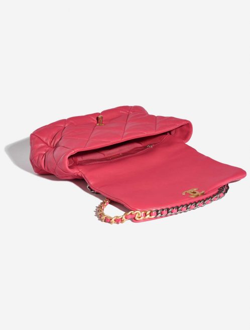 Pre-owned Chanel bag 19 Maxi Flap Bag Lamb Pink Pink Inside | Sell your designer bag on Saclab.com