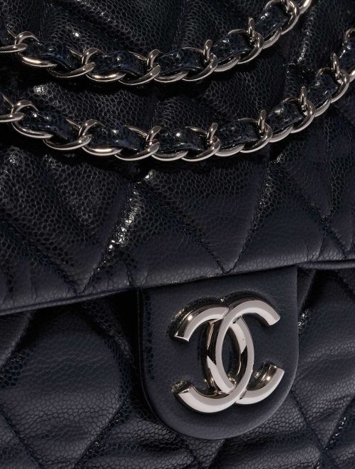 Pre-owned Chanel bag Timeless Special Edition Caviar Dark Blue Blue Closing System | Sell your designer bag on Saclab.com