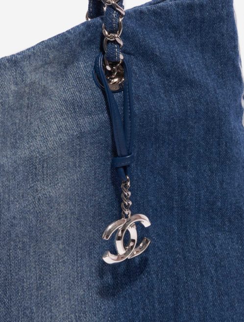 Pre-owned Chanel bag Shopping Tote Denim Blue Blue Closing System | Sell your designer bag on Saclab.com