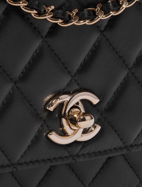 Pre-owned Chanel bag Trendy WOC Lamb Black Black Closing System | Sell your designer bag on Saclab.com