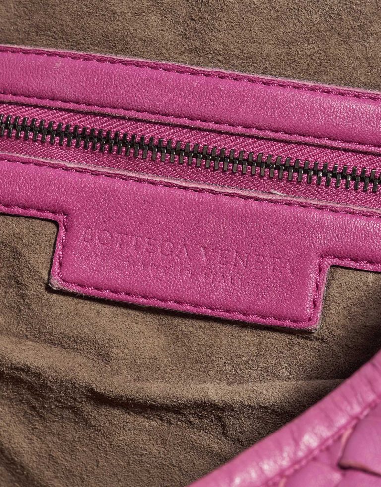 Pre-owned Bottega Veneta bag Hobo Large Lamb Fuchsia Pink Front | Sell your designer bag on Saclab.com