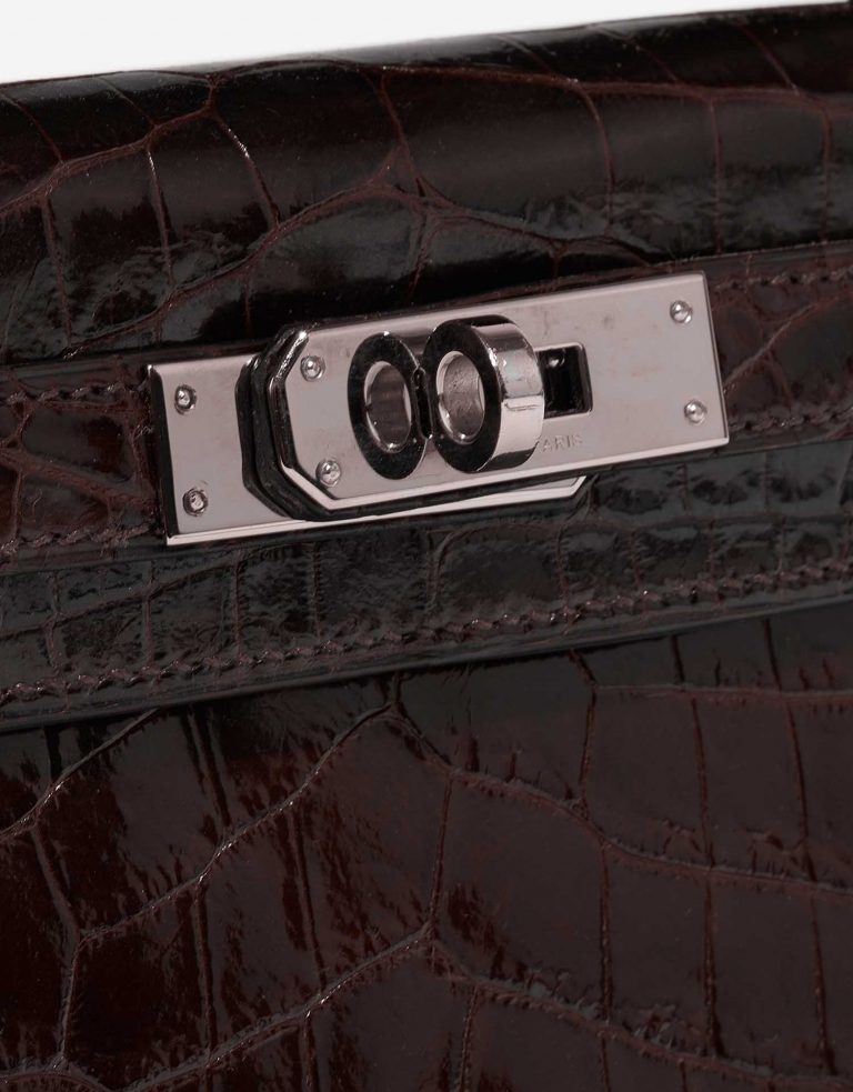Pre-owned Hermès bag Kelly Cut Clutch Niloticus Crocodile Chocolat Brown Front | Sell your designer bag on Saclab.com