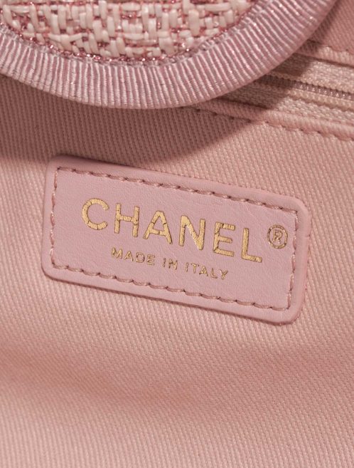 Pre-owned Chanel bag Deauville Medium Tweed Pink Pink Logo | Sell your designer bag on Saclab.com