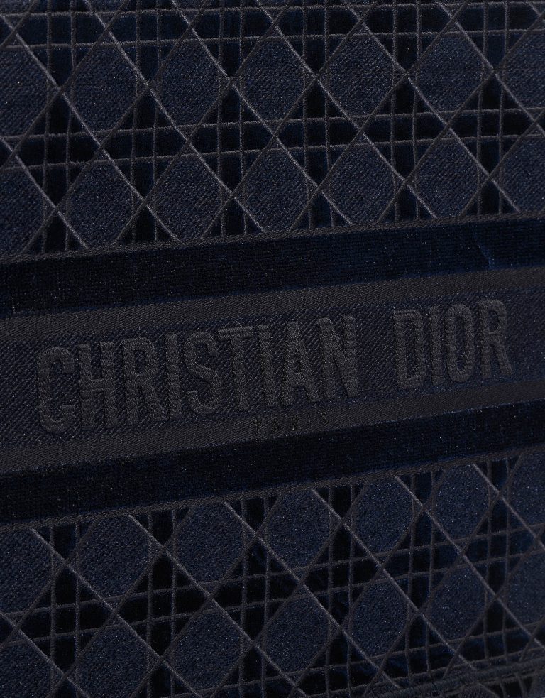 Pre-owned Dior bag Book Tote Medium Canvas / Velvet Navy Blue Black Closing System | Sell your designer bag on Saclab.com