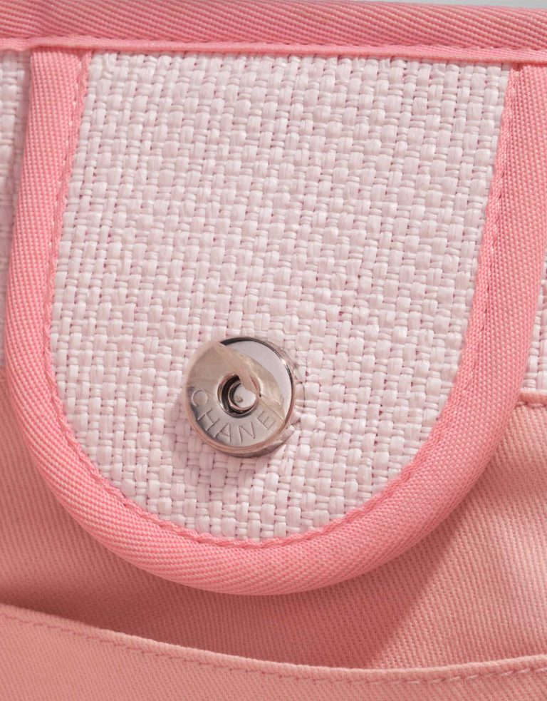 Pre-owned Chanel bag Deauville Medium Canvas Pink Pink Closing System | Sell your designer bag on Saclab.com
