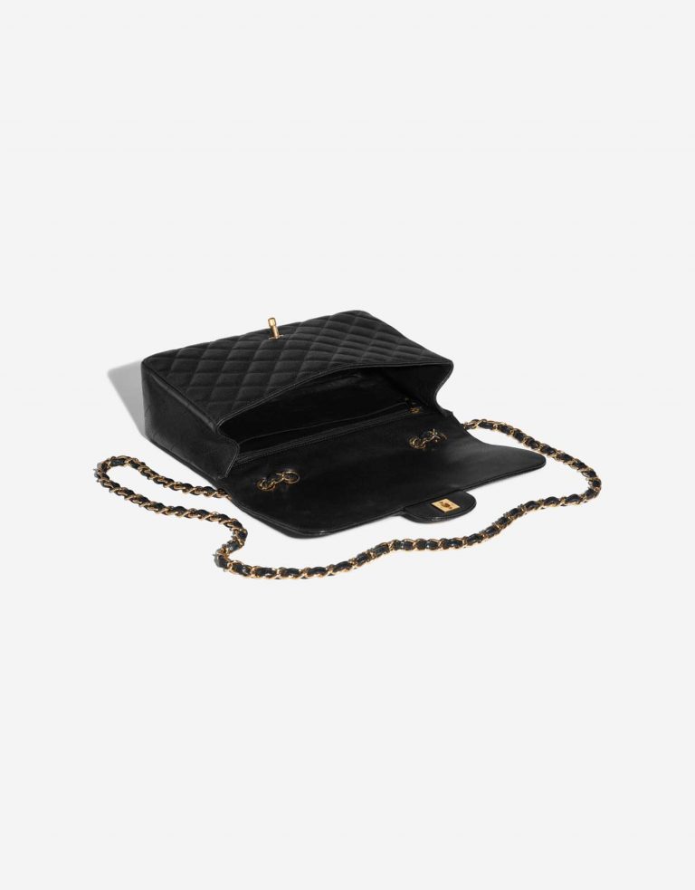 Pre-owned Chanel bag Timeless Jumbo Single Flap Caviar Black Black Inside | Sell your designer bag on Saclab.com