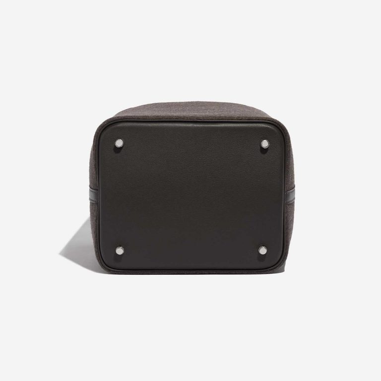Pre-owned Hermès bag Picotin 22 Swift / Felt Ebene Brown Bottom | Sell your designer bag on Saclab.com