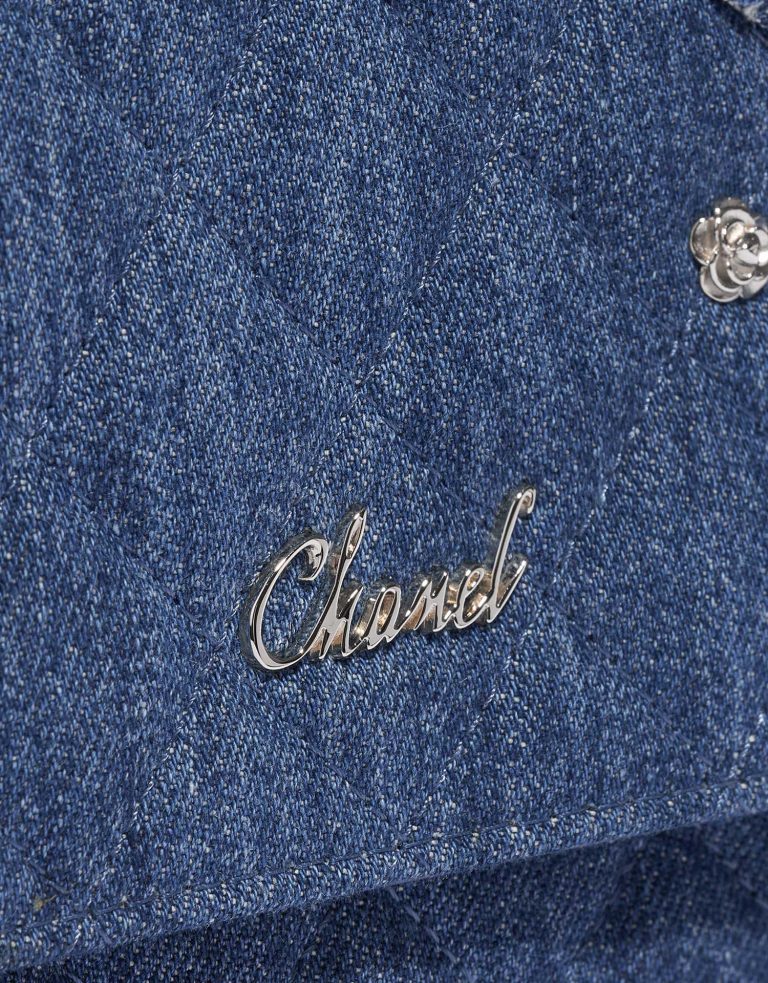Pre-owned Chanel bag WOC Denim Blue Jeans Blue Closing System | Sell your designer bag on Saclab.com