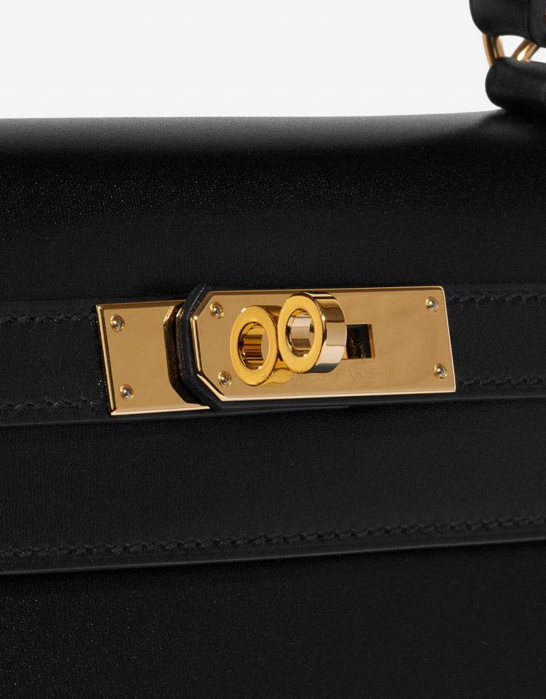 Pre-owned Hermès bag Kelly 28 Box Black Black Closing System | Sell your designer bag on Saclab.com