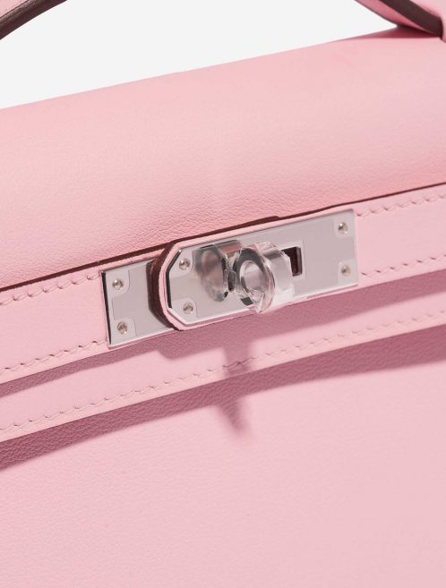Pre-owned Hermès bag Kelly Cut Clutch Swift Rose Sakura Rose Closing System | Sell your designer bag on Saclab.com