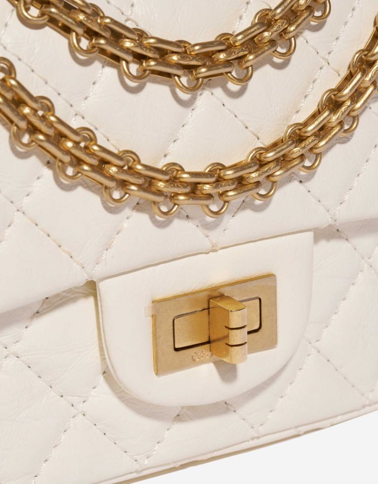 Pre-owned Chanel bag 2.55 Reissue Mini Aged Calfskin Ivory White Closing System | Sell your designer bag on Saclab.com