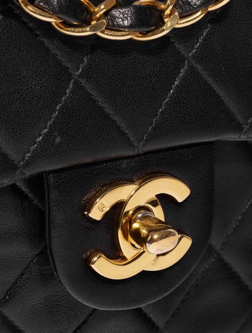Pre-owned Chanel bag Timeless Mini Square Lamb Black Black Closing System | Sell your designer bag on Saclab.com