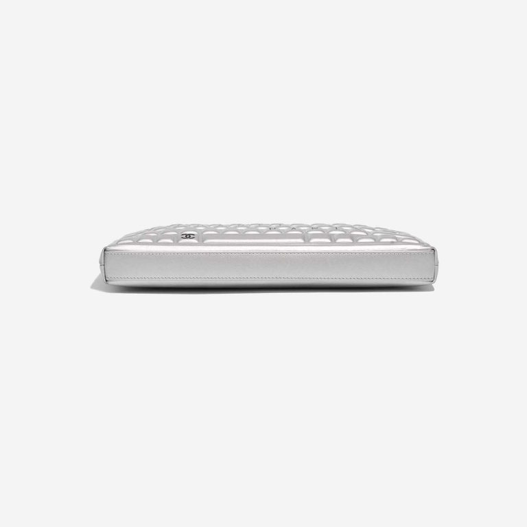 Pre-owned Chanel bag Keyboard Clutch Calf Silver Silver Bottom | Sell your designer bag on Saclab.com