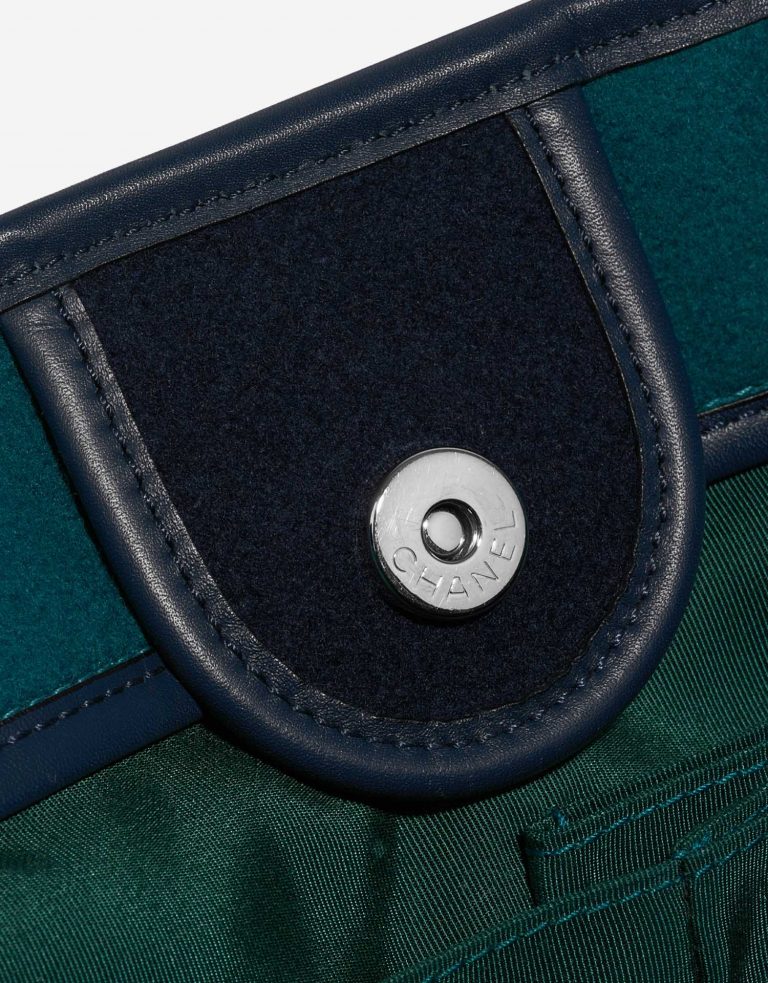 Pre-owned Chanel bag Deauville Large Wool Blue / Turquoise Blue Front | Sell your designer bag on Saclab.com