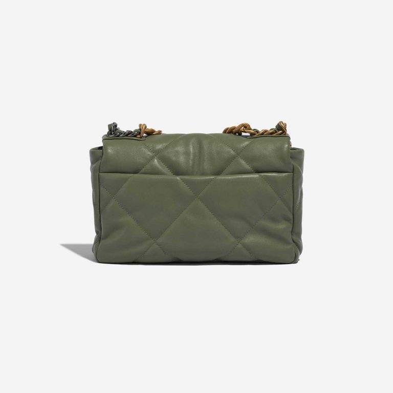 Pre-owned Chanel bag 19 Flap Bag Lamb Green Green Back | Sell your designer bag on Saclab.com