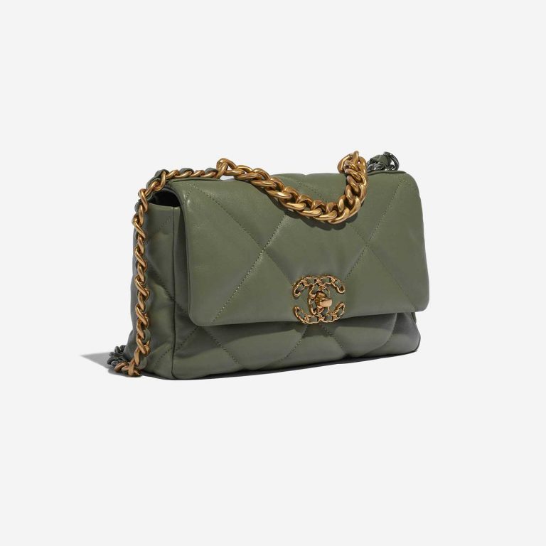 Pre-owned Chanel bag 19 Flap Bag Lamb Green Green Side Front | Sell your designer bag on Saclab.com