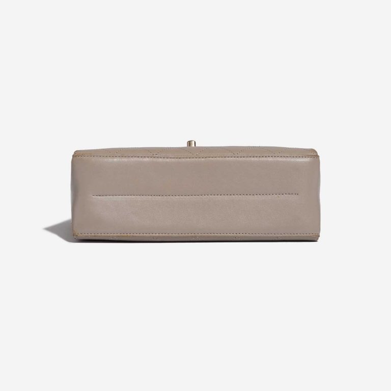 Pre-owned Chanel bag Timeless Chain Handle Lamb Grey Grey Bottom | Sell your designer bag on Saclab.com