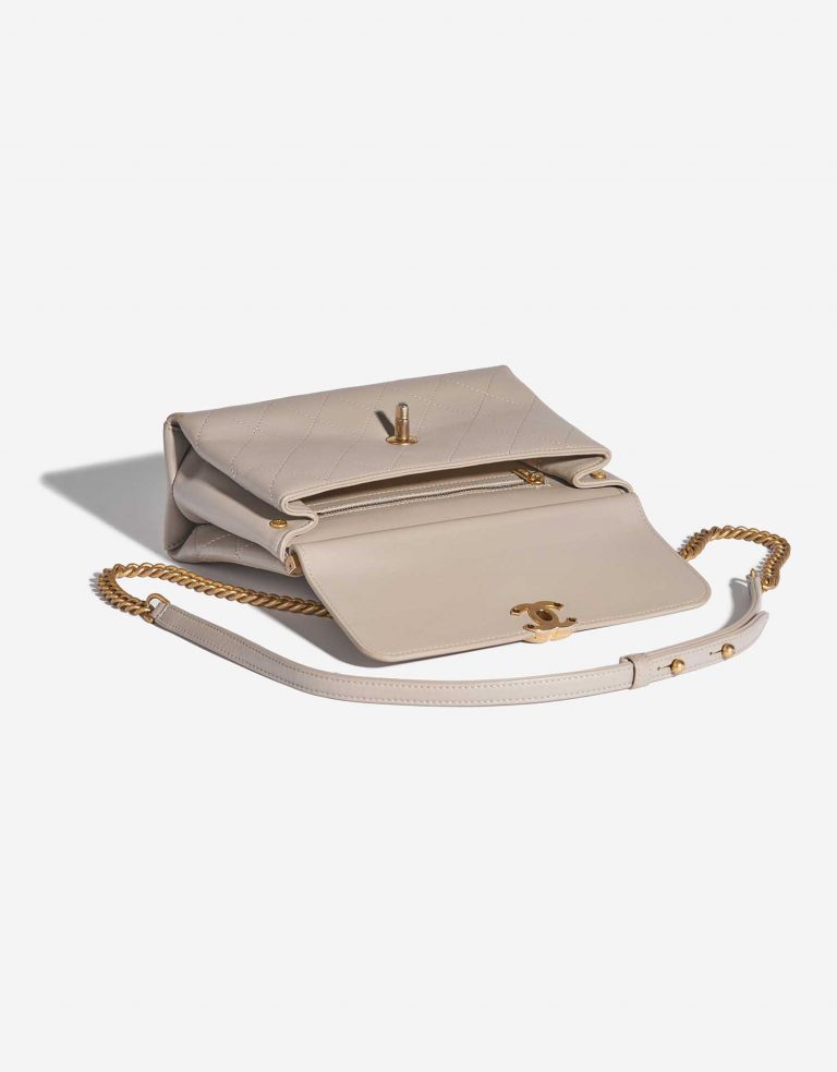 Pre-owned Chanel bag Timeless Chain Handle Lamb Grey Grey Inside | Sell your designer bag on Saclab.com