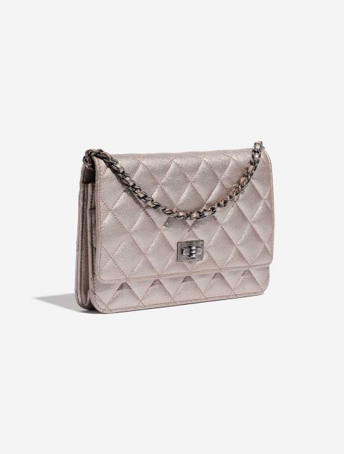 Pre-owned Chanel bag 2.55 Reissue WOC Lamb Gold Gold Side Front | Sell your designer bag on Saclab.com