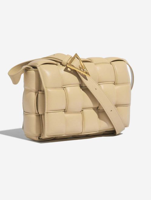 Pre-owned Bottega Veneta bag Cassette Calf Porridge Beige Side Front | Sell your designer bag on Saclab.com