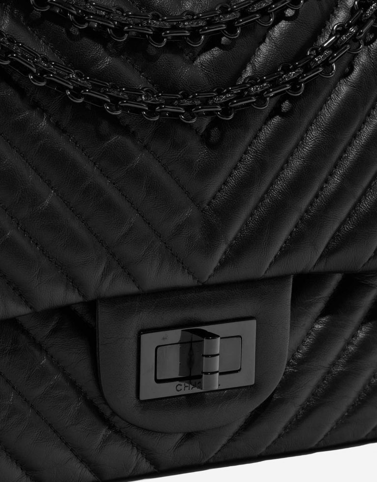 Pre-owned Chanel bag 2.55 Reissue 227 Calf So Black Black Closing System | Sell your designer bag on Saclab.com