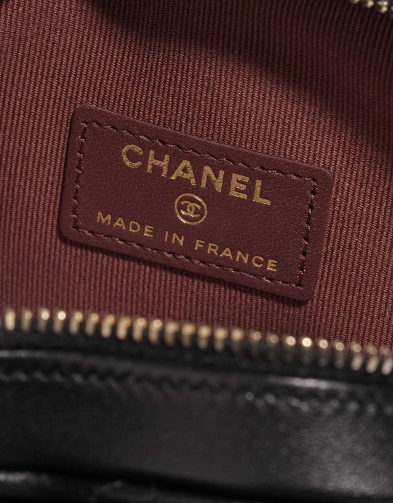 Pre-owned Chanel bag Timeless Heart Small Lambskin Black Black Logo | Sell your designer bag on Saclab.com