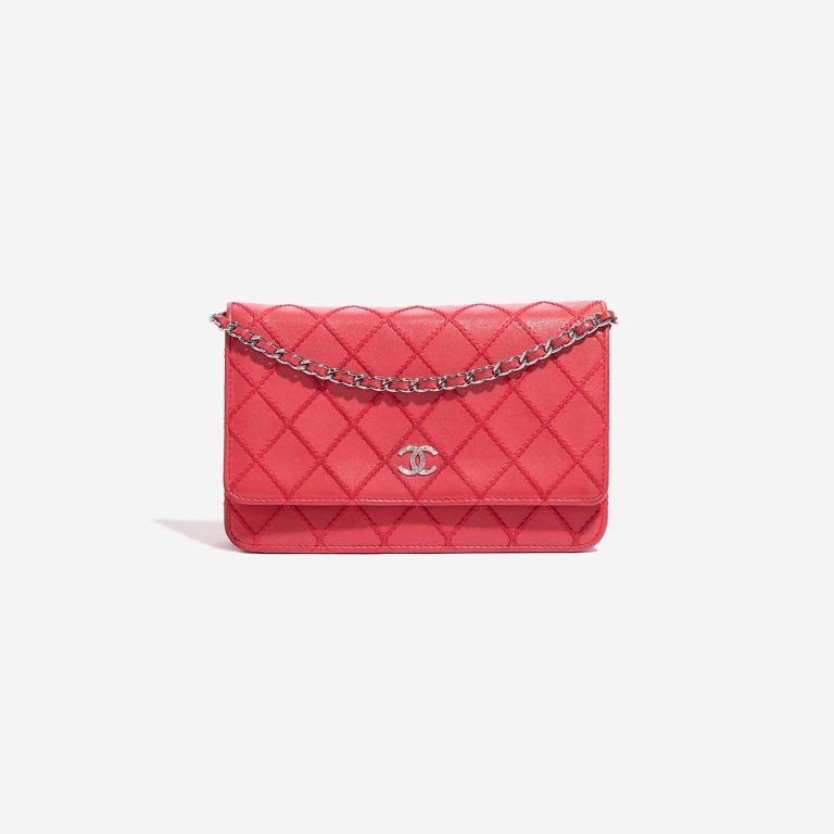 Pre-owned Chanel bag Timeless WOC Lamb Red Red Front | Sell your designer bag on Saclab.com
