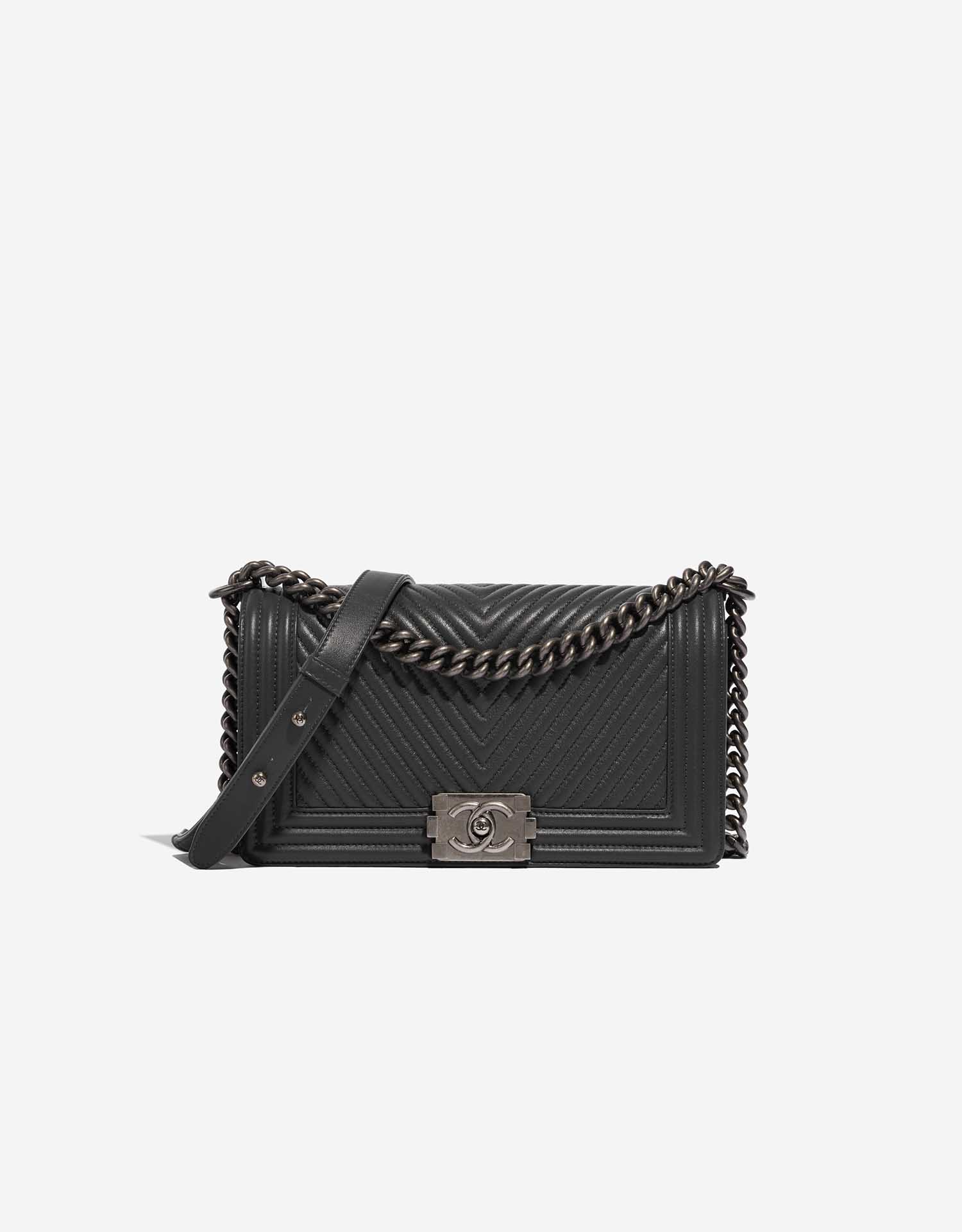 【ヴィンテージ】Rank:S☆Chanel BLACK Boy Medium Series23 Bag Chanel - Medium Boy Bag - Lambskin - Black Lambskin - GHW